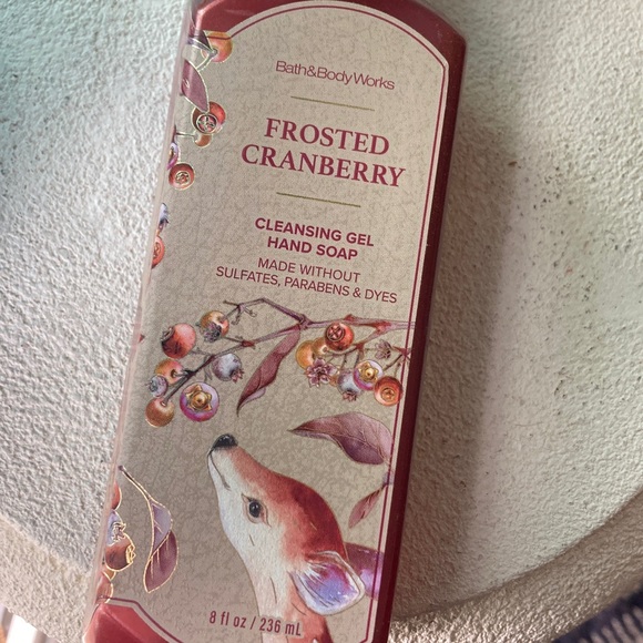 Bath & Body Works Frosted Cranberry Hand Soap - Deep Red - Picture 2 of 3